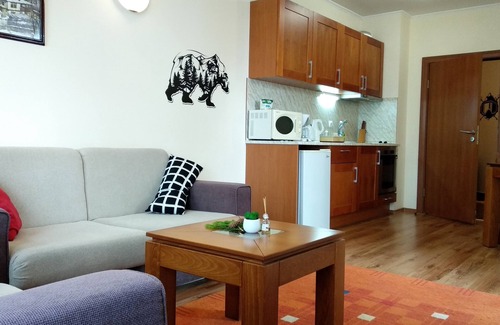 Shiligarnika Apartment | Pine Tree Apartment D34, Cedar Lodge 4