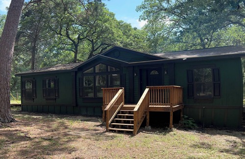 Circle D-KC Estates House | Pine Tree Palace - 5 acres of Paradise among the pines near the lake!