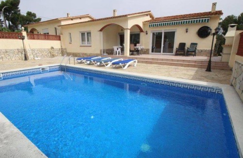 Pals House | Pineda 6B