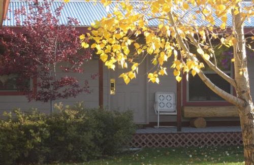Pinedale Hotel | Pinedale Cozy Cabins