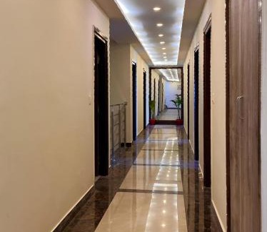 Mussoorie Hotel | Pinerock Resort ! Luxury! Mountain View! Open Terrace ! Cafeteria