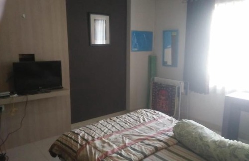 Cileunyi Hotel | Pinewood Apartment By Muslim