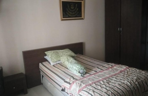 Cileunyi Hotel | Pinewood Apartment By Muslim