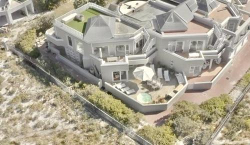 Hout Bay House | Pingu Beachhouse with Jacuzzi Hout Bay Cape Town