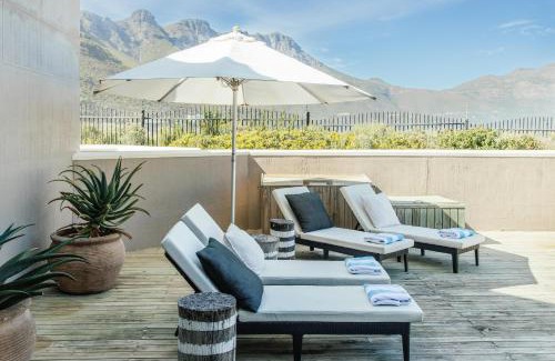 Hout Bay House | Pingu Beachhouse with Jacuzzi Hout Bay Cape Town