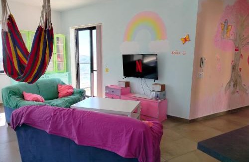 Għadira Apartment | Pink Fairy Paradise Penthouse, 10mins from the beach