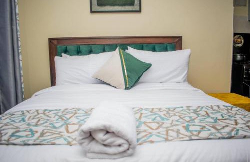 Ruiru Hotel | Pink Lounge Suites