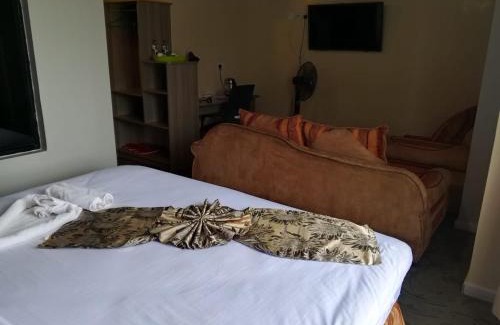 Ruiru Hotel | Pink Lounge Suites