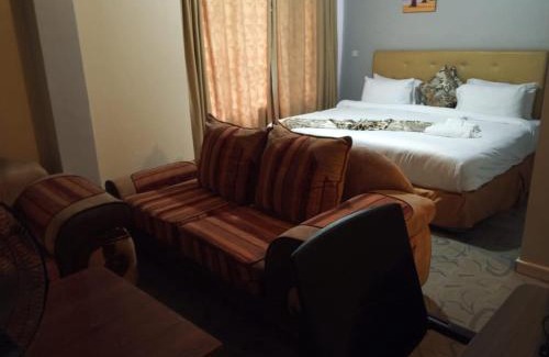 Ruiru Hotel | Pink Lounge Suites