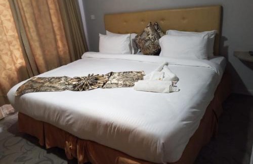 Ruiru Hotel | Pink Lounge Suites