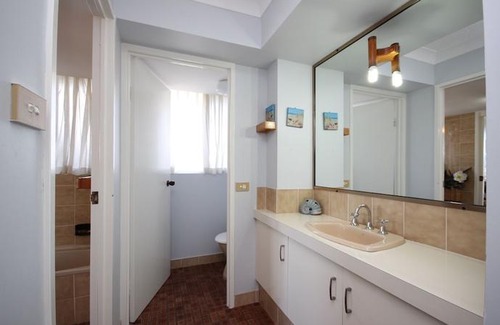 Forster Apartment | Pinnacle Unit 403