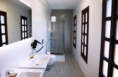 Urla Hotel | Pintura Urla Butik Otel & Sanat Galerisi