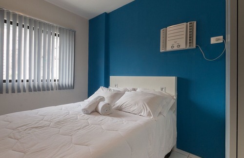 Boa Viagem Apartment | PIP201 Pleasant flat with balcony in Boa Viagem, near Shopping Recife, for up to four people