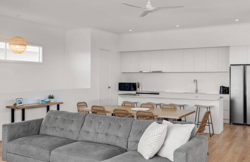 McCracken House | Pipe Dreams Ocean Views