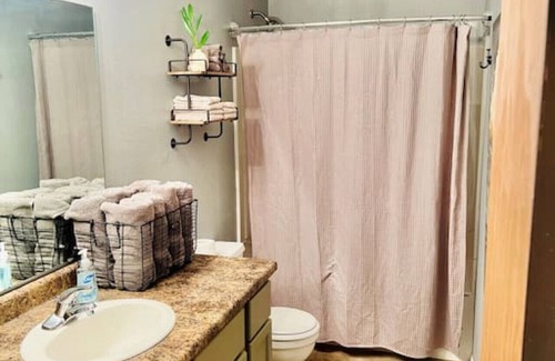 Fargo House | Piper's Place - Cozy condo in South Fargo