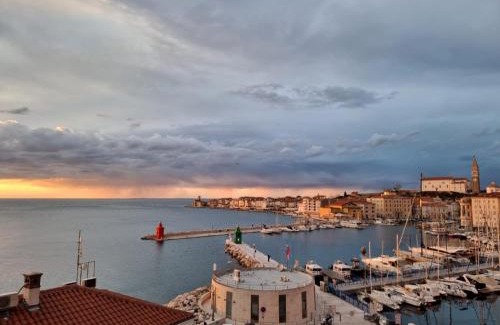 Piran Apartment | Piran with a view