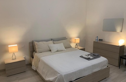 Pisa City Centre Apartment | Pisa Train Station Guest House