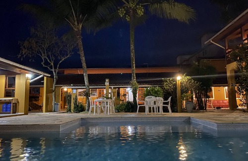 Praia Grande House | Piscina e Ar Condicionado a 100 mts da Praia Grande - Ubatuba/sp