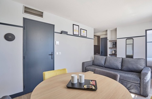 Couronne Urbaine Condo | Piscine et soleil à deux pas du Cours Mirabeau