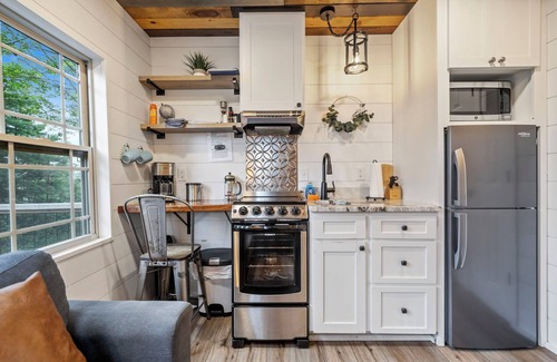 Brevard Cabin | Pisgah Paradise-Privacy, Hot Tub, and Views!