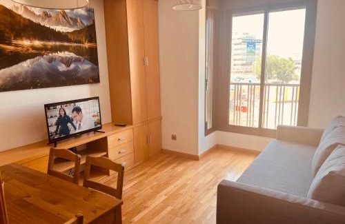 Rejas Apartment | Piso con piscina IFEMA Y Metropolitano
