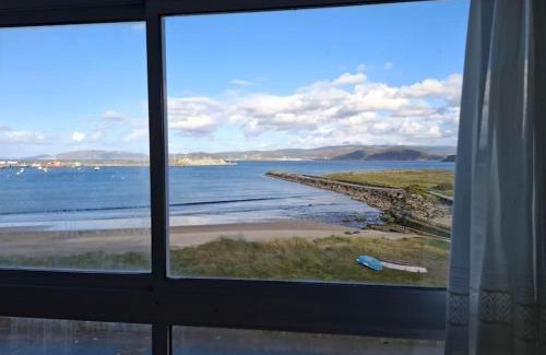 Carino Apartment | Piso primera línea de playa y vistas al mar en Cariño