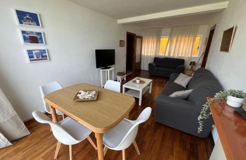 Carino Apartment | Piso primera línea de playa y vistas al mar en Cariño