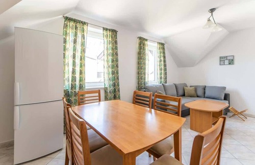 Miedzyzdroje Apartment | Pl. Neptuna 6 | Comfortable Apartment | Desk