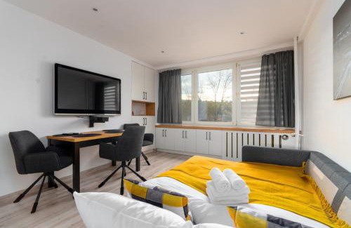 Srodmiescie Apartment | Plac Grunwaldzki Inviting Apartment