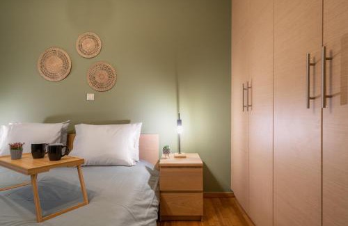 Plaka Apartment | Plaka Apartment With Terrace View