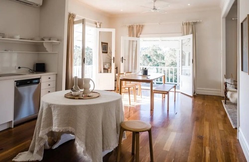 Yallingup Cottage | Plane Tree House Yallingup
