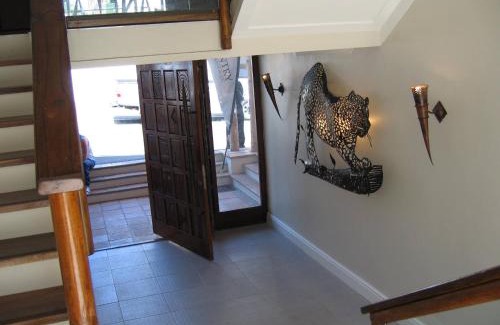 Sea Point Apartment | Planet Africa 9