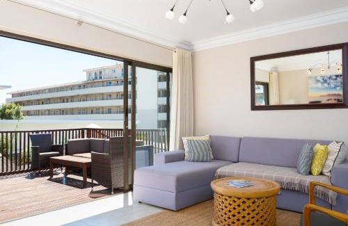 Sea Point Apartment | Planet Africa 9