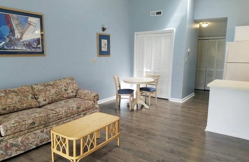 Surfside Beach House | Plantation 8-O