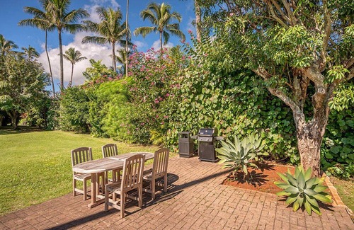 Wailua Condo | Plantation Hale Pool and Tropical Garden View - 1 bdm, Area AC