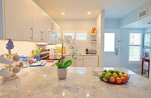 Seven Mile Beach Condo | Plantation Village #20 - 3 BR Ocean View Condo