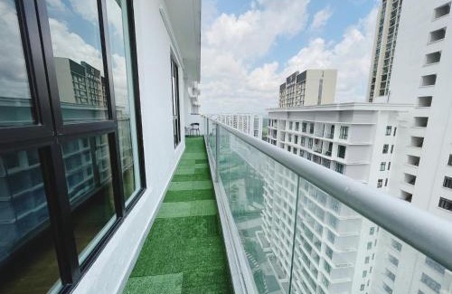 Taman Bukit Mewah Apartment | Platino 13 Pax, Mins away from Paradigm & Legoland