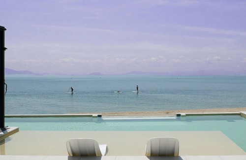 Minami-komatsu Villa | PLATINUM RESORT 1 Villa with Infinity Pool with Private Beach Water Bike Boat unloading available (bring your own) Vacation Rental