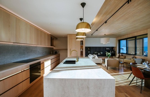 Wanaka House | Platinum Ridge | Lake Views | Sleeps 8