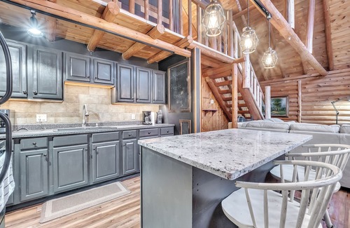 Beulah Cabin | Platte Haven: Summer Bliss: Kayak, Fish & Relax by the River!