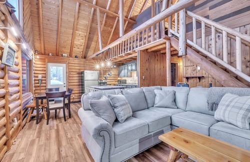 Beulah Cabin | Platte Haven: Summer Bliss: Kayak, Fish & Relax by the River!