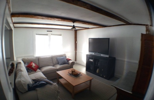 Wolfeboro House | Play, sled, ski, skate, and more! Snowmobile trails!