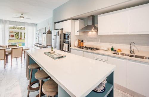 Las Terrenas Apartment | Playa Bonita Amazing Condo at Lake View