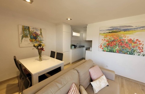 Calella de Palafrugell Apartment | PLAYA CANADELL MAR P seafront apartment with terrace