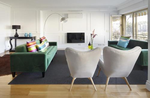 San Sebastian Centro Apartment | Playa de La Concha 4 by FeelFree Rentals