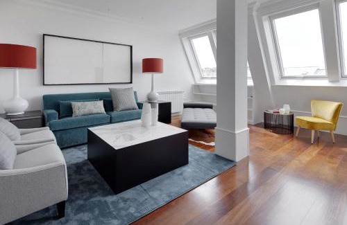 San Sebastian Centro Apartment | Playa de La Concha 7 by FeelFree Rentals