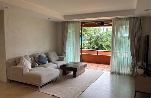 Khao Tao Apartment | Playa Hua Hin 3BR Oceanfront