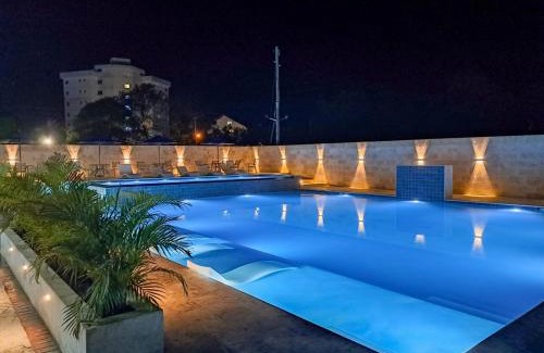 Villas Del Mar Apartment | Playa Juan Dolio, RD-Acceso Privado A La Playa Justo Al Frente En 1ra Línea, Áreas Sociales, BBQ, Piscina, Gazebos-Parqueo-Wifi-Netflix-Al Lado De Minimarket, Restaurantes, Bares, Tiendas, Clubes de Playa, Campos De Golf, Bancos Comerciales y más