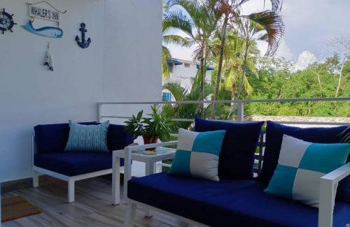 Villas Del Mar Apartment | Playa Juan Dolio, RD-Acceso Privado A La Playa Justo Al Frente En 1ra Línea, Áreas Sociales, BBQ, Piscina, Gazebos-Parqueo-Wifi-Netflix-Al Lado De Minimarket, Restaurantes, Bares, Tiendas, Clubes de Playa, Campos De Golf, Bancos Comerciales y más