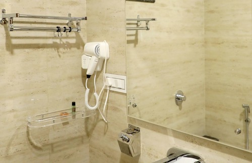 Jabalpur Hotel | Playotel Inn Anmol Classic